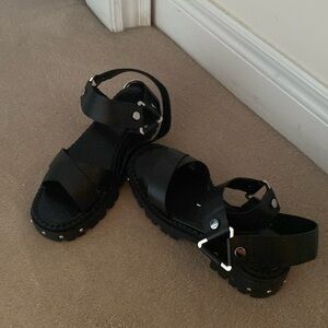Women’s sandals